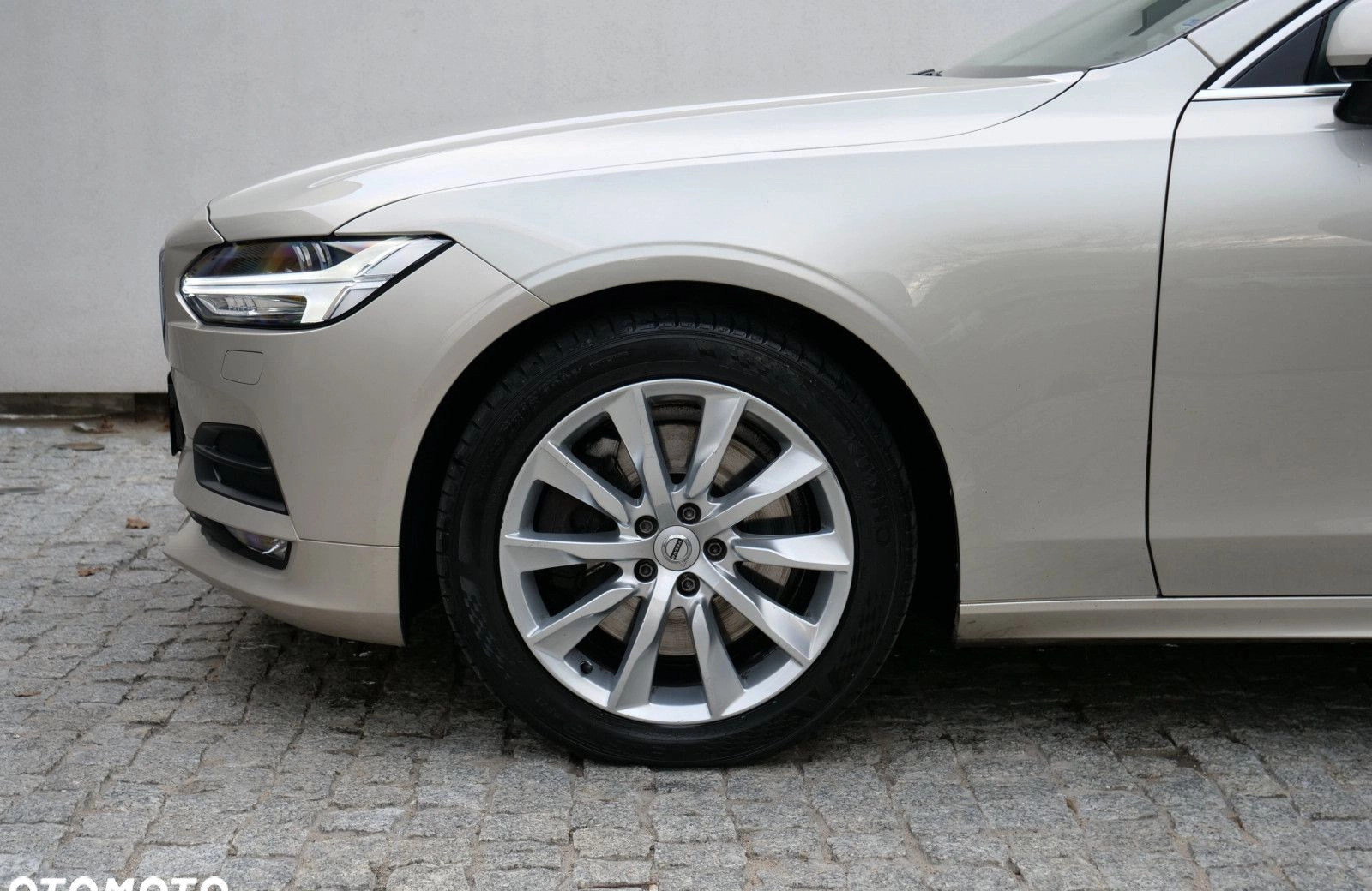 Volvo V90 cena 95900 przebieg: 182660, rok produkcji 2018 z Jasień małe 596
